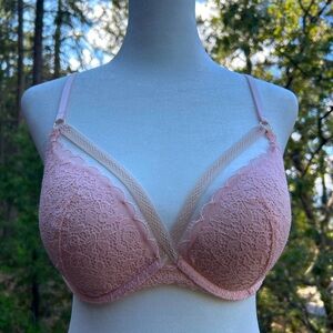 Victoria's Secret Lace Bra in Soft Pink
